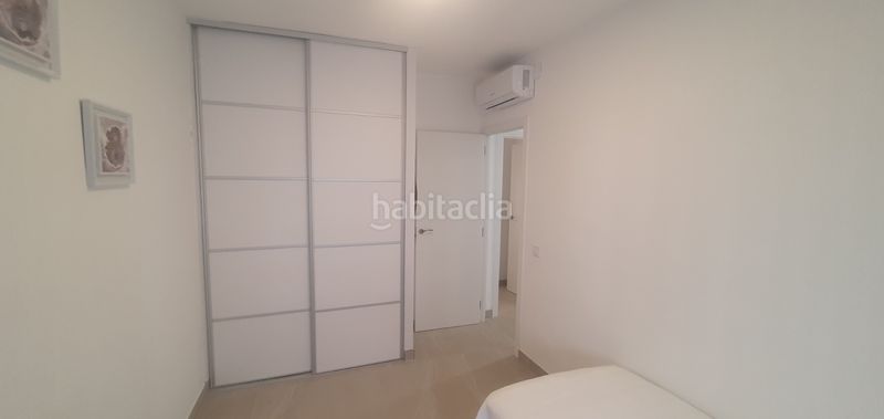 Foto 19fb9cc8-7a7d-490b-948d-7c8673d14ce0. Pis a calle isaac peral 5 a Playa de los Boliches Fuengirola
