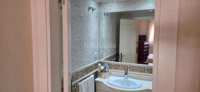 Foto 969cdc65-8a21-4d23-9afd-c99ce248f29c. Piso en calle rodrigo de triana 4 piso de esquina 130m2, piscina, garaje, trastero 449.900€ en Fuengirola