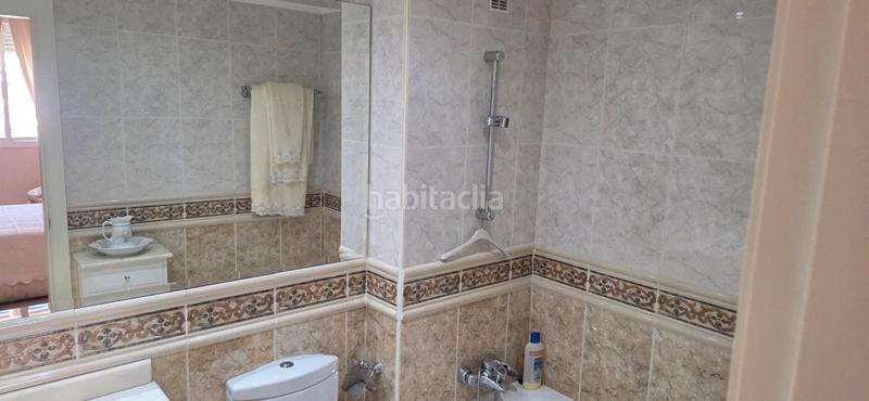 Foto a6d604aa-9847-436e-a962-955121eff531. Piso en calle rodrigo de triana 4 piso de esquina 130m2, piscina, garaje, trastero 449.900€ en Fuengirola