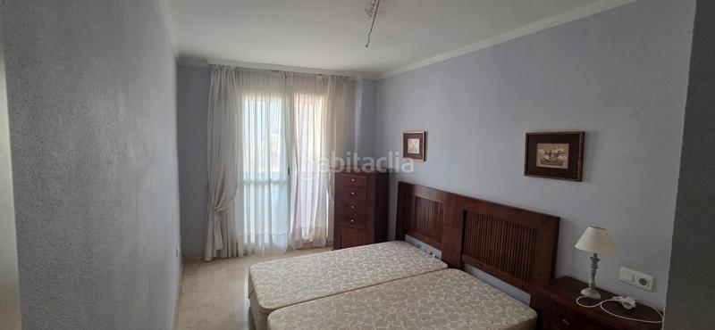Foto dcf9de9b-959c-4f54-b194-a9b343444878. Piso en calle rodrigo de triana 4 piso de esquina 130m2, piscina, garaje, trastero 449.900€ en Fuengirola