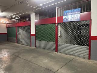 Aparcament cotxe a Cañero. Harto de buscar aparcamiento?
