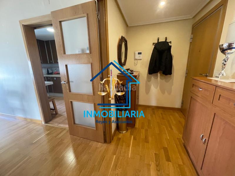 Foto e0e7f769-7985-4403-a744-faaae893e57c. Piso vivienda seminueva lista para entrar a vivir a un paso del vial en Córdoba