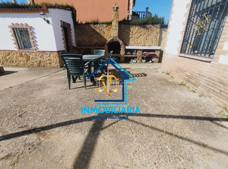 Foto 3b34d89b-690e-439c-a39c-9da8cfb5a2aa. Xalet amb calefacció aparcament piscina a Alcolea Córdoba
