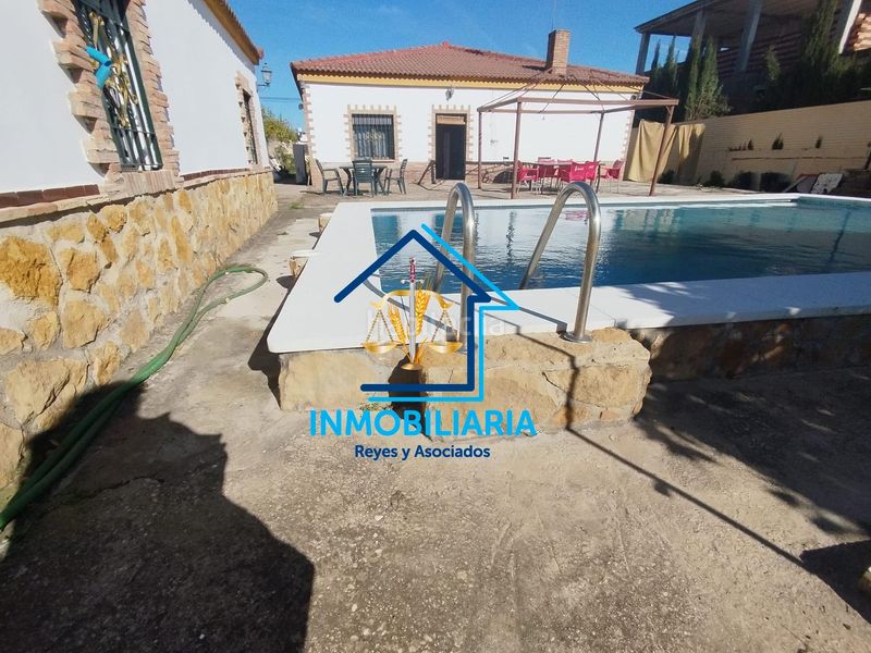 Foto b7b3bbf8-ad56-4ab0-b8f6-d885ee675f3a. Xalet amb aparcament piscina a Alcolea Córdoba