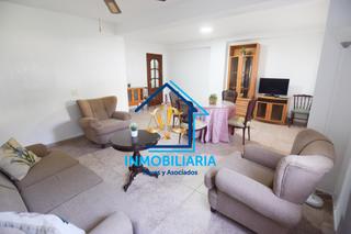 Appartement à Ciudad Jardín - Zoco. Si te gusta la amplitud este puede ser el hogar de tus sueños