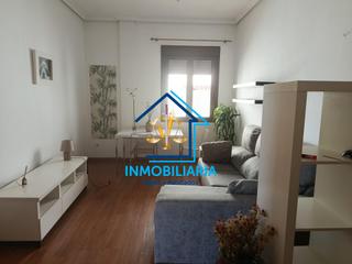 Alquiler Piso en Casco Histórico  - Ribera - San Basilio. Coqueto apartamento en san pedro de 1 dormitorio para entrar a v
