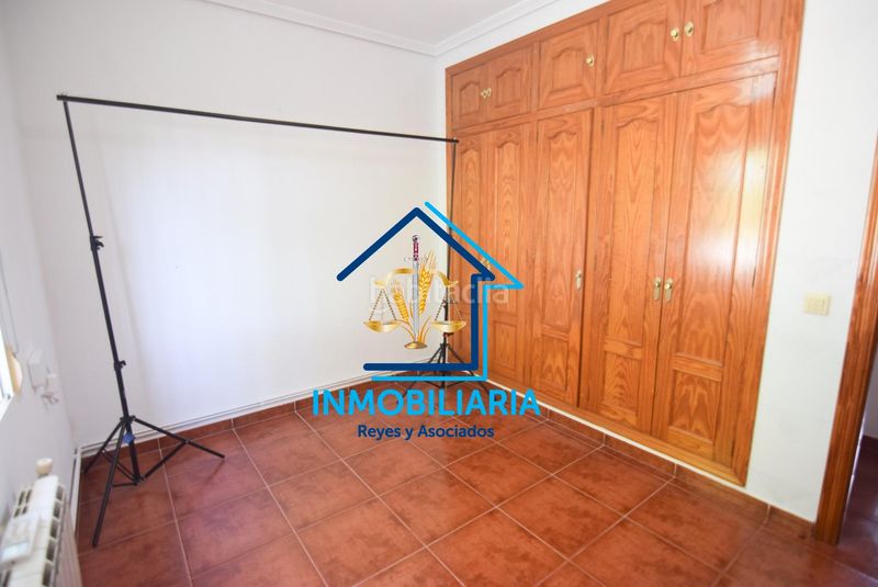 Foto 0ec00431-2d5d-46c2-bba9-1e839188ddf2. Pis amb aparcament a El Higuerón Córdoba