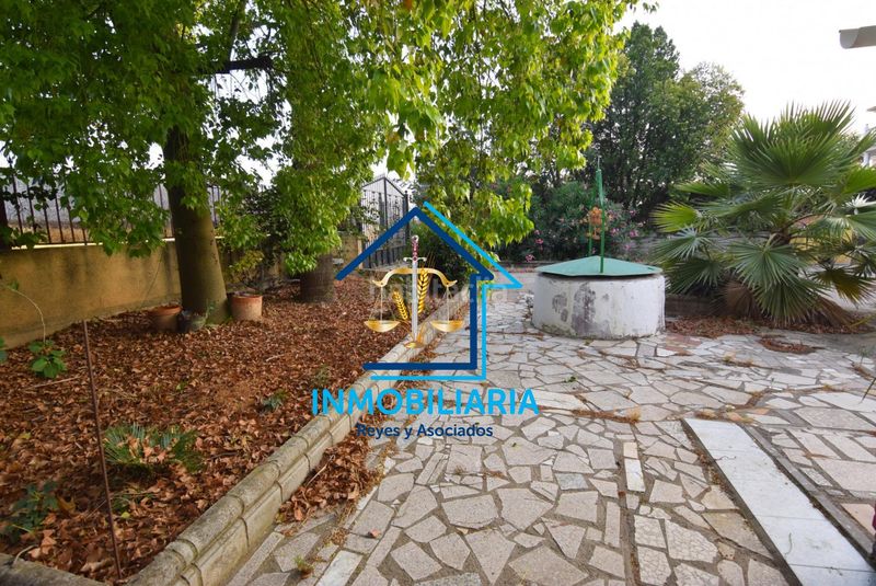 Foto 160839da-61a5-4baa-b37a-200b728c2a83. Pis amb aparcament a El Higuerón Córdoba