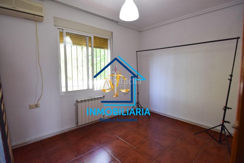 Foto 741b30f9-3d55-4b51-9379-394cd70e87dd. Pis amb aparcament a El Higuerón Córdoba