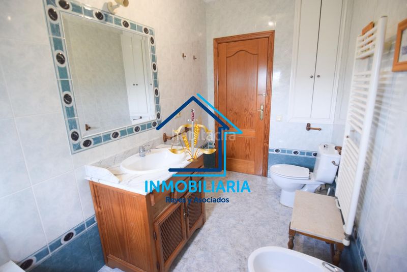 Foto b7f3803f-8048-46ea-ba9c-55bf1c9aecb5. Pis amb aparcament a El Higuerón Córdoba