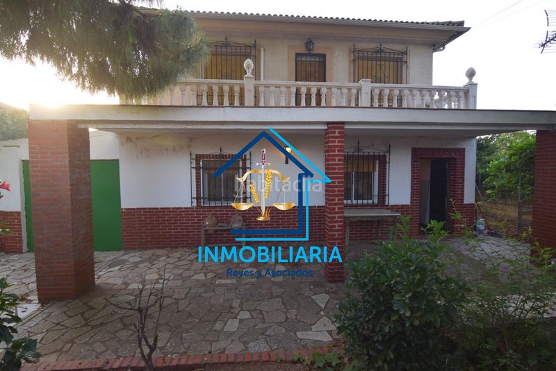 Foto ba32d305-1a88-491d-b1fb-31e1e1ddcc0d. Pis amb aparcament a El Higuerón Córdoba