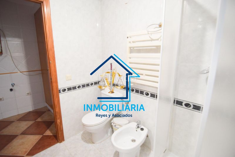 Foto bf7a59a0-0254-4d4a-8114-96621a4716b5. Pis amb aparcament a El Higuerón Córdoba