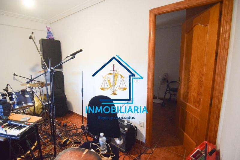 Foto c08bdc2b-1bae-4abc-be45-94ee57fed7fd. Pis amb aparcament a El Higuerón Córdoba