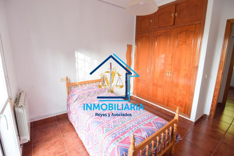 Foto e5d2b72a-209d-4b45-a053-c04f9392b58e. Pis amb aparcament a El Higuerón Córdoba