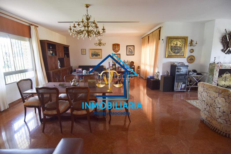 Foto 170c1a94-fd2d-4a7b-b801-adb28f610f54. Chalet unico y exclusivo chalet en sansueña en El Brillante -El Naranjo - El Tablero Córdoba