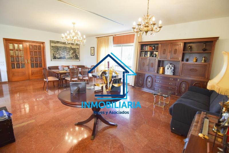 Foto 48ee2b19-9626-4456-920a-ffe65a8ffa16. Chalet unico y exclusivo chalet en sansueña en El Brillante -El Naranjo - El Tablero Córdoba