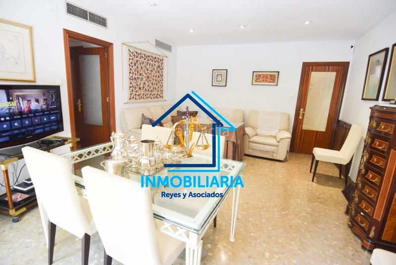 Foto 377a9460-027f-42d5-9c1f-63ef45071966. Piso exclusivo piso con terraza en vallellano de 4 dormitorios 2 baños, cochera . en Córdoba