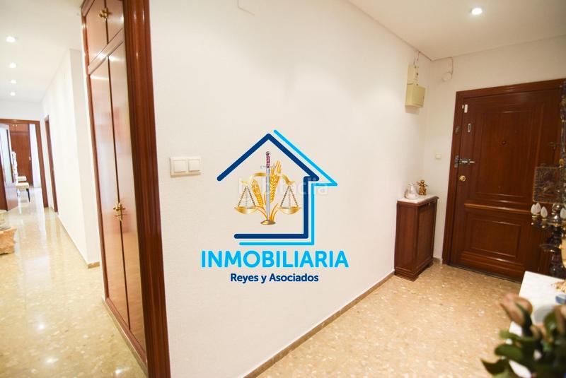 Foto 4b32e809-c306-44c8-b042-94ae0b69c008. Piso exclusivo piso con terraza en vallellano de 4 dormitorios 2 baños, cochera . en Córdoba