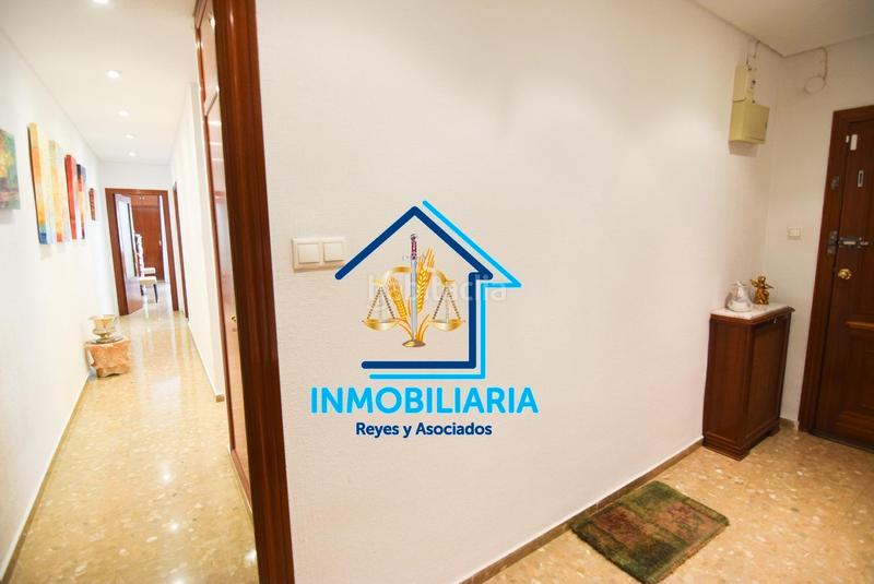 Foto f845dc69-0a3b-4e25-9074-15f62e3a10d5. Piso exclusivo piso con terraza en vallellano de 4 dormitorios 2 baños, cochera . en Córdoba