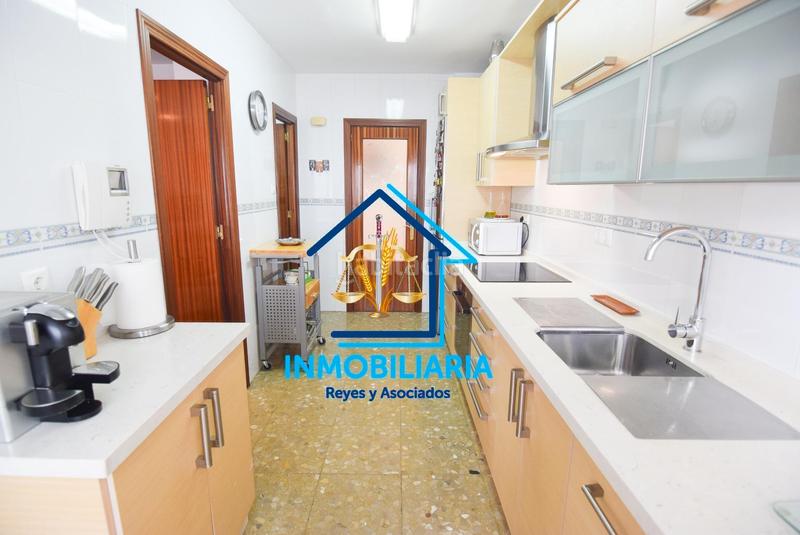 Foto c6cc0c46-ba36-4514-8c7e-2eb3d7beeeb8. Appartement avec parking dans casco histórico - ribera - san basilio Córdoba