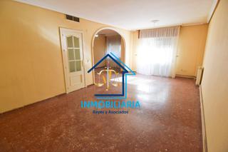 Pis en Vista Alegre - Parque Cruz Conde. Amplia vivienda en zona semicentro, junto a conde vallellano y m