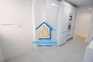 Pis a Ciudad Jardín - Zoco. Hogar a estrenar en ubicación privilegiada junto avda conde vall