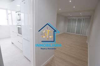 Piso en Ciudad Jardín - Zoco. Hogar a estrenar en ubicación privilegiada junto avda conde vall