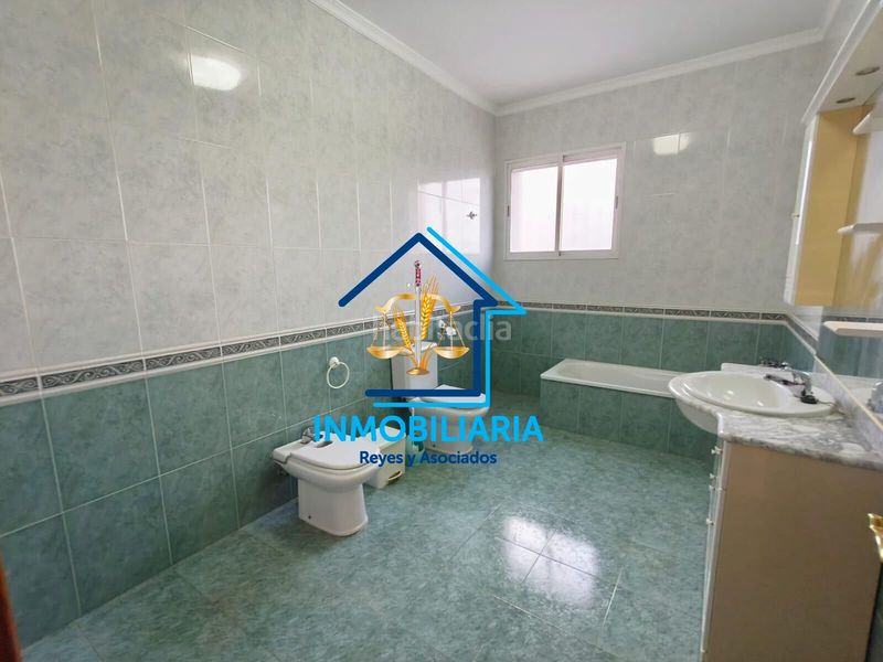 Foto 5923d6d9-e5b9-4969-a404-455bf118d2ee. Xalet amb calefacció aparcament piscina a Alcolea Córdoba
