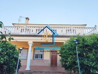 Chalet in Alcolea. Chalet hipotecable  en la campiñula
