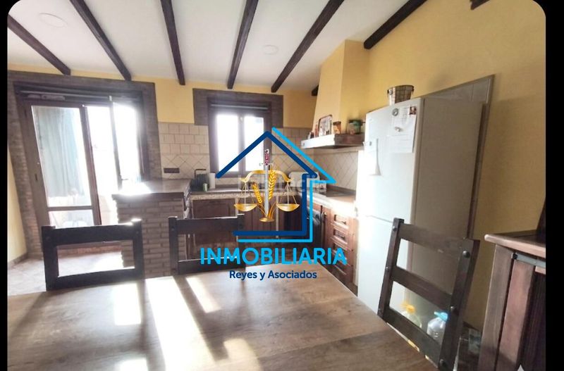 Foto 50198f13-7189-4b1d-9a93-b04e8f3b51f6. Casa amb aparcament a Carpio (El)