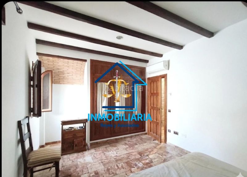 Foto dbd7d33e-95ae-491e-a8f9-29a277eabe8e. Casa amb aparcament a Carpio (El)