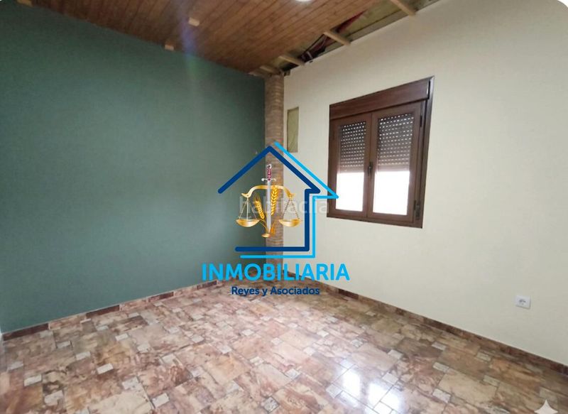 Foto eb0183af-a2ac-4f64-a13c-171e928a4e50. Casa amb aparcament a Carpio (El)
