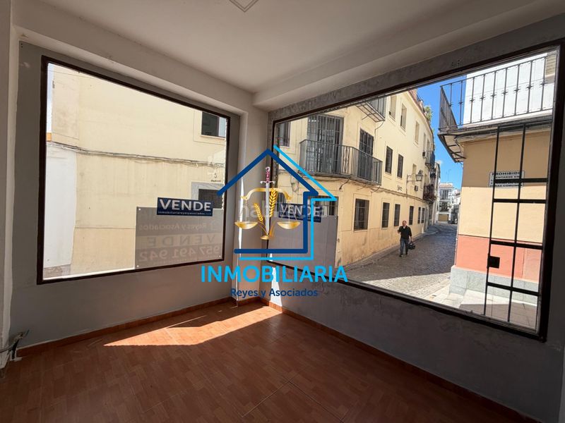 Foto cfd5dcd9-b84e-44ac-8090-35fa8e8e4510. Local comercial a Centro Córdoba