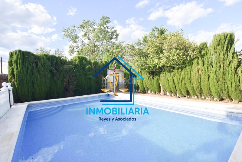Foto c864274a-bfbf-4dbd-afdd-15ce593f0b9e. Xalet amb aparcament piscina a Villarrubia Córdoba