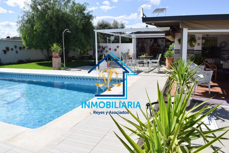 Foto 03af167d-3aba-417d-804b-174bb5b04f2b. Casa amb aparcament piscina a Alcolea Córdoba