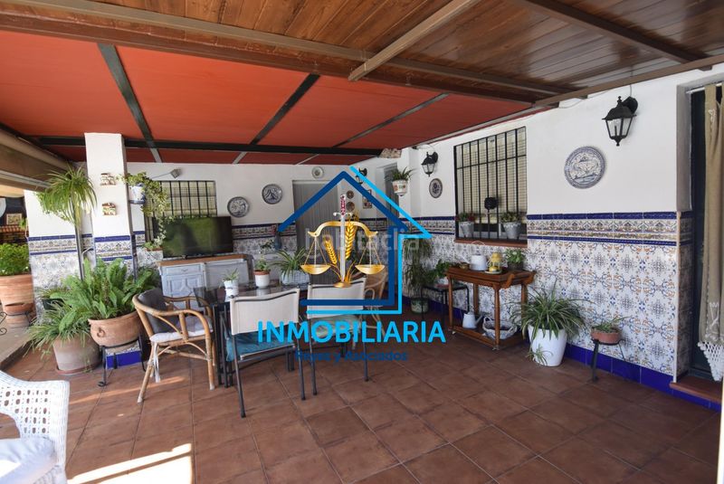 Foto 103d25db-f109-4e82-8cec-03430affac80. Casa amb aparcament piscina a Alcolea Córdoba