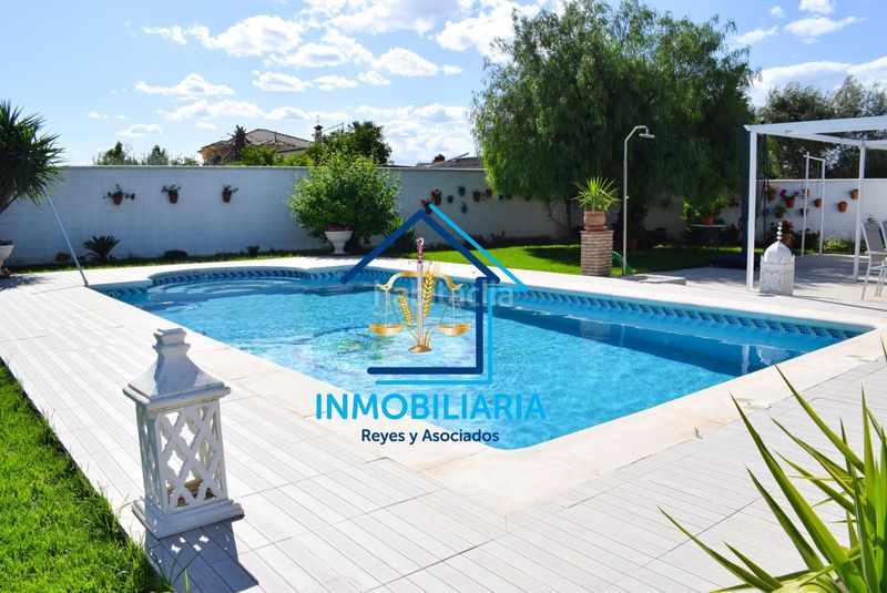 Foto 51b91e3f-a104-4e66-8069-d72d44c9c9ea. Casa amb aparcament piscina a Alcolea Córdoba