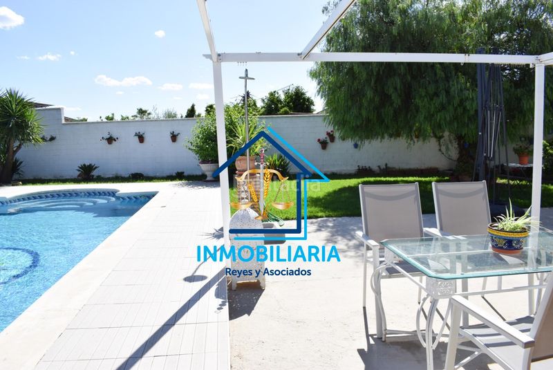Foto 97383ecc-4b75-40e4-9344-bacd137254b6. Casa amb aparcament piscina a Alcolea Córdoba