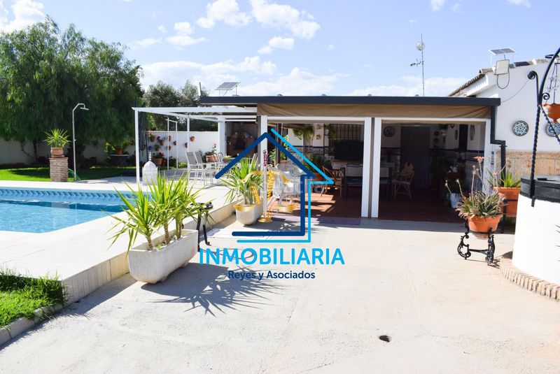 Foto b74afd11-daf8-4f1b-8bfc-b12b98336969. Casa amb aparcament piscina a Alcolea Córdoba