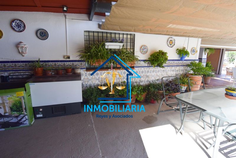 Foto be5da3dc-02f1-419e-91dd-cfff3dbb5743. Casa amb aparcament piscina a Alcolea Córdoba