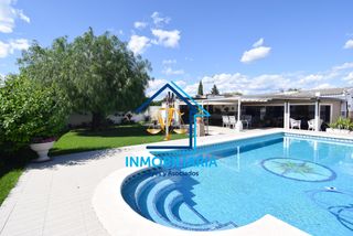 Haus in Alcolea. Encantadora casa con piscina en las quemadillas, córdoba