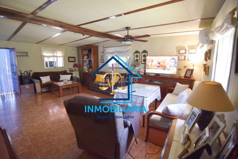 Foto e0782ca9-0f9e-4e3b-9b6d-d10951aed4ee. Casa amb aparcament piscina a Alcolea Córdoba