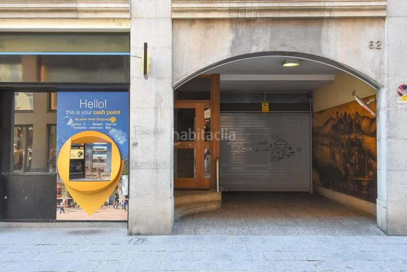 Foto b6fbba84-f173-4694-8b48-04a491a48eac. Parking coche en santa clara 62 aparcamiento en santa clara con plaza de independencia en Girona