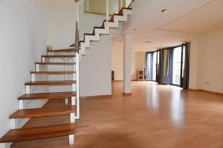 Lloguer Pis a Centre-Barri Vell. Piso ático dúplex en girona barri vell