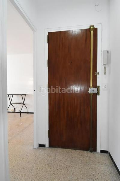 Foto 0db037e2-6bc2-477f-aeca-09c6718197fe. Piso  de 4 dormitorios solo invesrsores. rentabilidad 6,58 en Girona