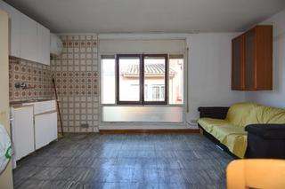Pis a Veïnat. Piso solo para los inversores de 1 dormitorio en salt