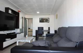 Pis a Angel guimera 74. Piso en salt solo inversores. rentabilidad 9,30