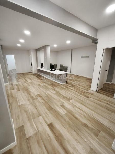 Foto 2a75815a-9d67-4554-95d2-ecd7f26ad76e. Local comercial local en La Plana Esplugues de Llobregat