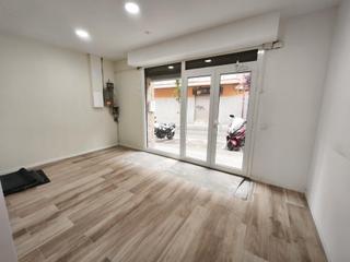 Local Comercial  De la vallerona. Local en esplugues de llobregat