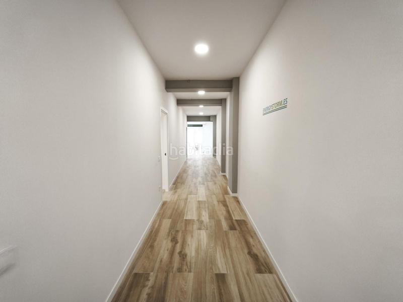 Foto 9ccb2caf-5f8d-4771-8513-779a9bbc2dd0. Local comercial local en La Plana Esplugues de Llobregat